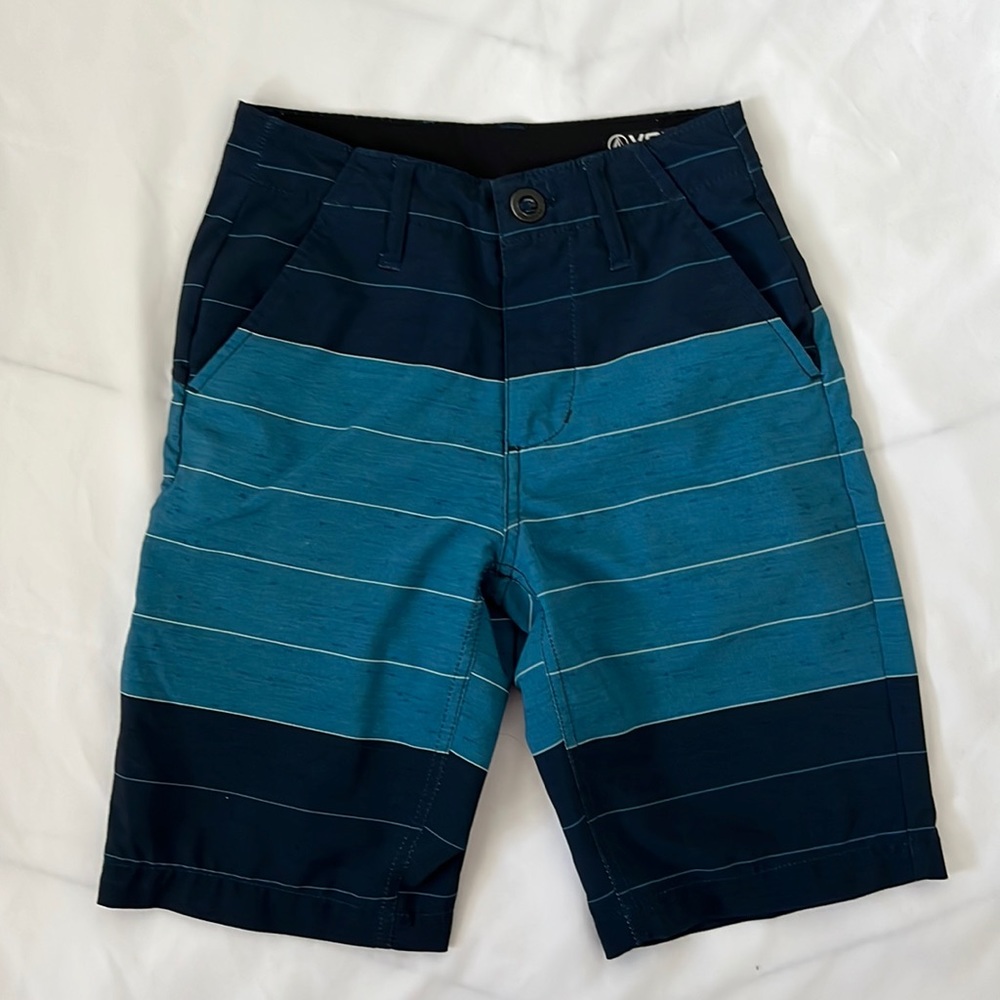 Volcom boys hybrid shorts size 23, navy and blue